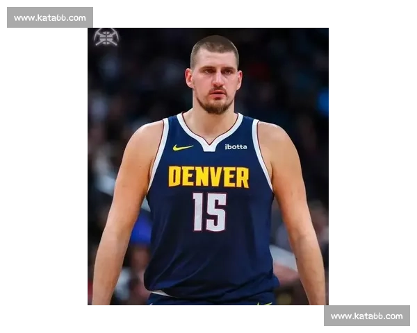 戈登 50+8 约基奇三双,掘金仍输!8 中 2 仅 5 分,2 换 1 交易坑哭管理层 戈登 50+8 约基奇三双,掘金仍输!8 中 2 仅 5 分,2 换 1 交易坑哭管理层