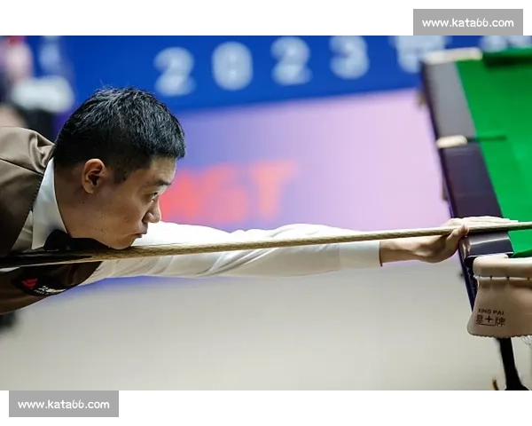 2016年丁俊晖对决罗伯逊巅峰之战见证斯诺克经典时刻传奇瞬间 2016年丁俊晖对决罗伯逊巅峰之战见证斯诺克经典时刻传奇瞬间