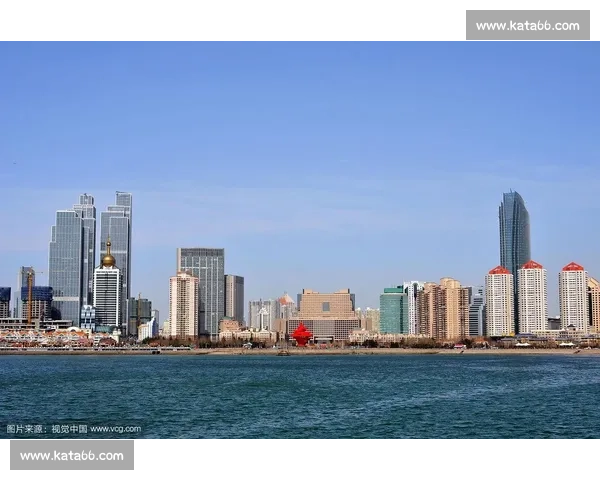 上海与青岛城市实力碰撞引发赛场巅峰对决全景观察深度解析与未来走向 上海与青岛城市实力碰撞引发赛场巅峰对决全景观察深度解析与未来走向