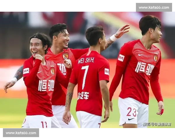 中超焦点战广州恒大迎战上海绿地申花谁主沉浮赛季强强对话引爆天河之夜